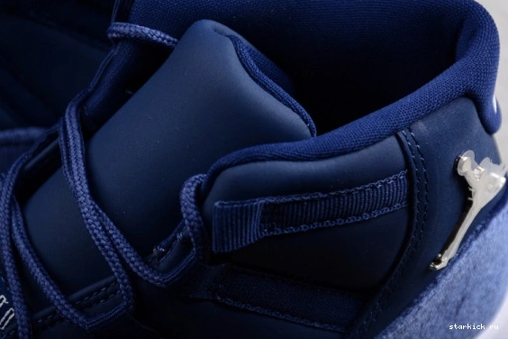 AR0715-441 AR0715-441 11 Midnight Jordan Navy Retro 0312